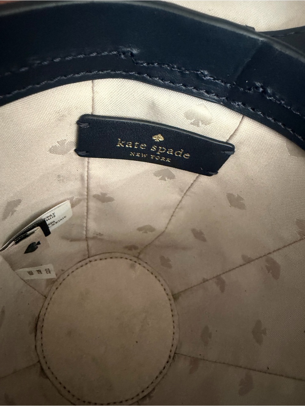 Kate spade Novelty ice cream Sundae Crossbody Bag in White and Navy - Picture 7 of 8